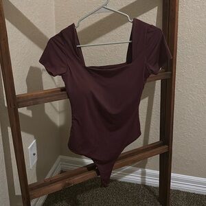 Klassy network Wine colored square neck bramisuit